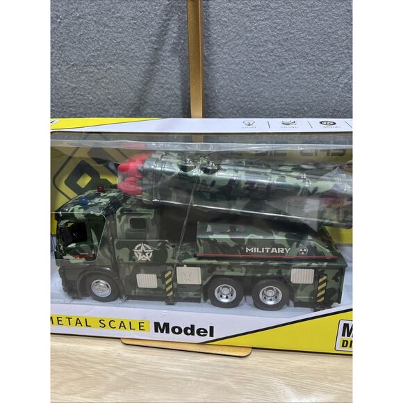 Die-Cast Metal Military Missile Launcher Toy Truck Battery Powered - Picture 4 of 12